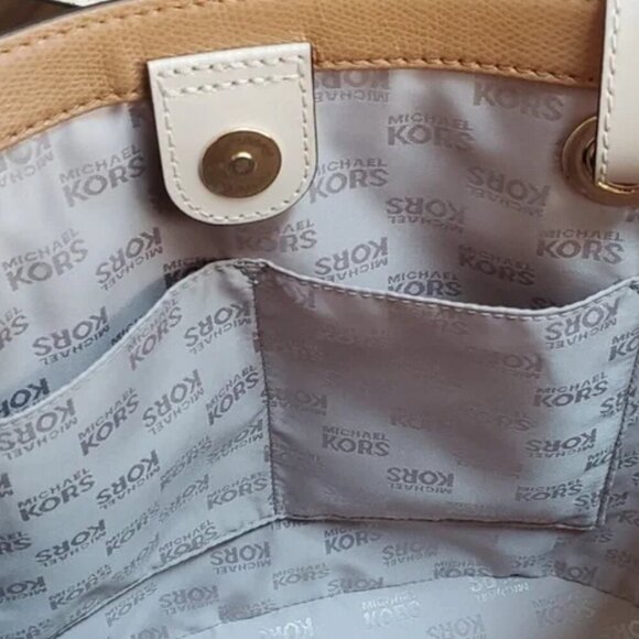 NWOT MICHAEL KORS Camel/Tan Jet Set Medium Tote w/6 pockets - Picture 9 of 11